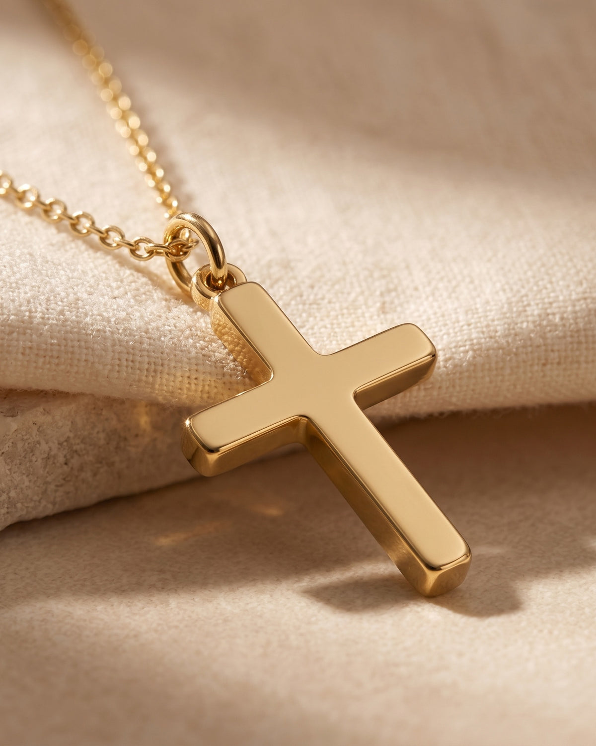 Detail of the gold Godchild's Cross [c:gold]