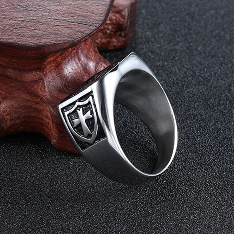 The Sanctified Ring Rings by Bennett & Cross – view 6