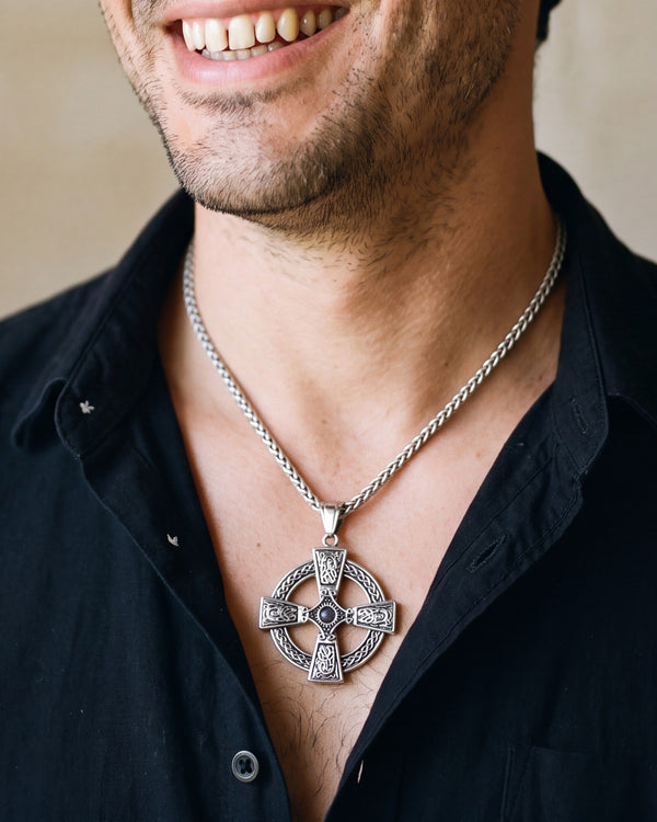 The Boundless Knot