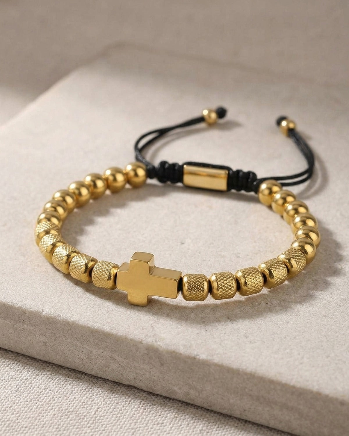 Close-up of the gold Gilded Knot