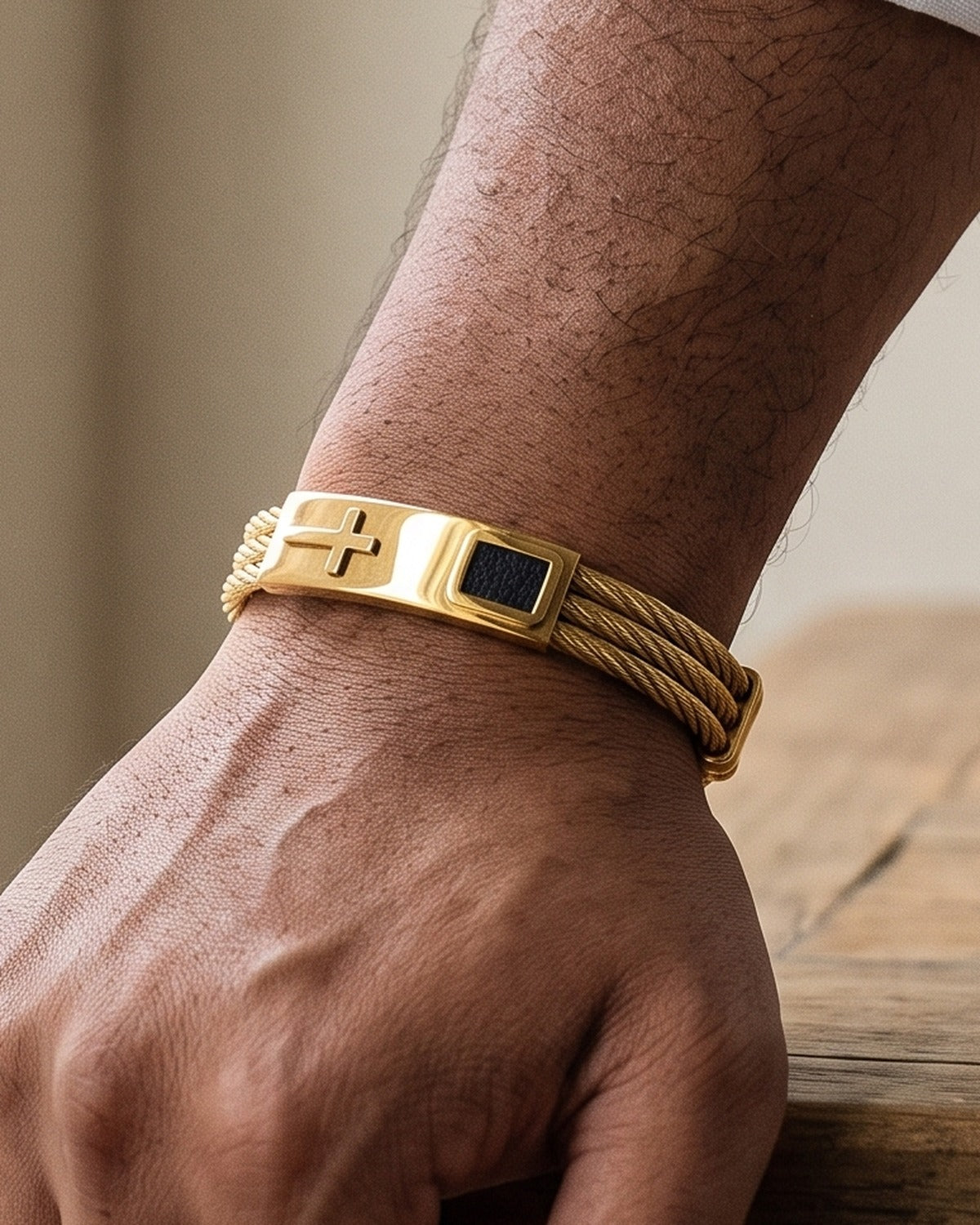 The Gilded Strands worn by a man, close-up, true to size [c:gold]
