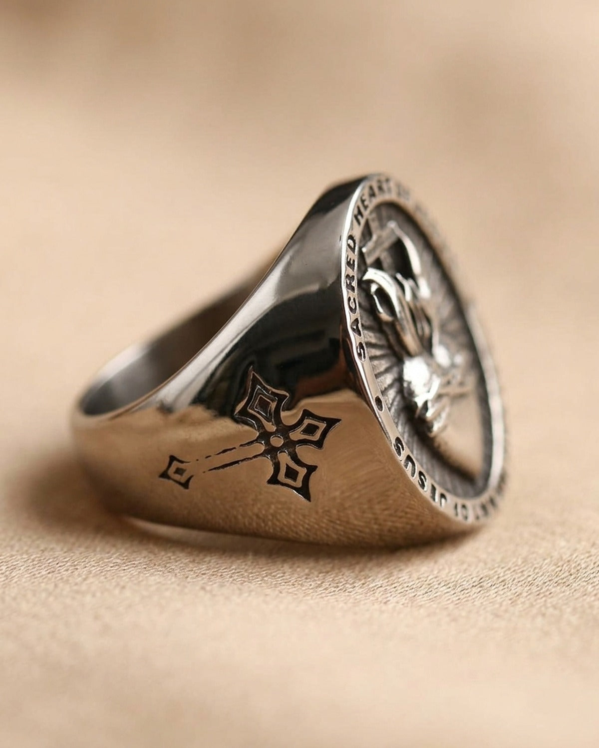 Side view of the silver Sacred Heart Signet, engraved cross on the shoulder [c:sacred-heart-of-jesus-silver]